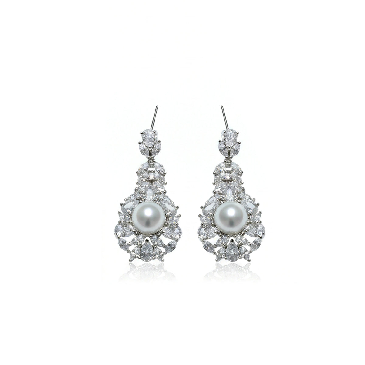 طقم فاخر كلاسيكي من احجار الزركون و اللؤلؤ Luxurious, classic Big-set featuring zircon stones and pearls.