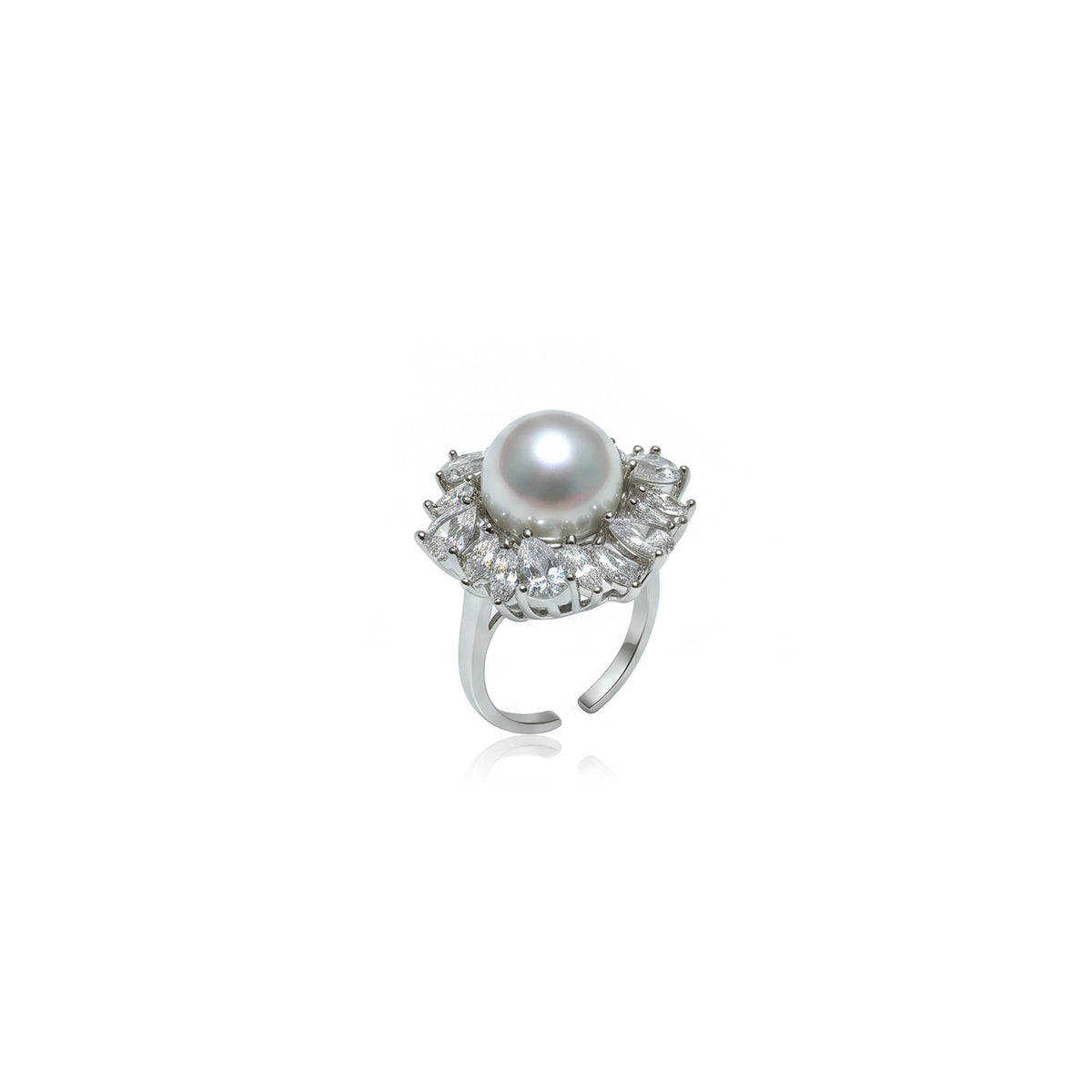 طقم فاخر كلاسيكي من احجار الزركون و اللؤلؤ Luxurious, classic Big-set featuring zircon stones and pearls.