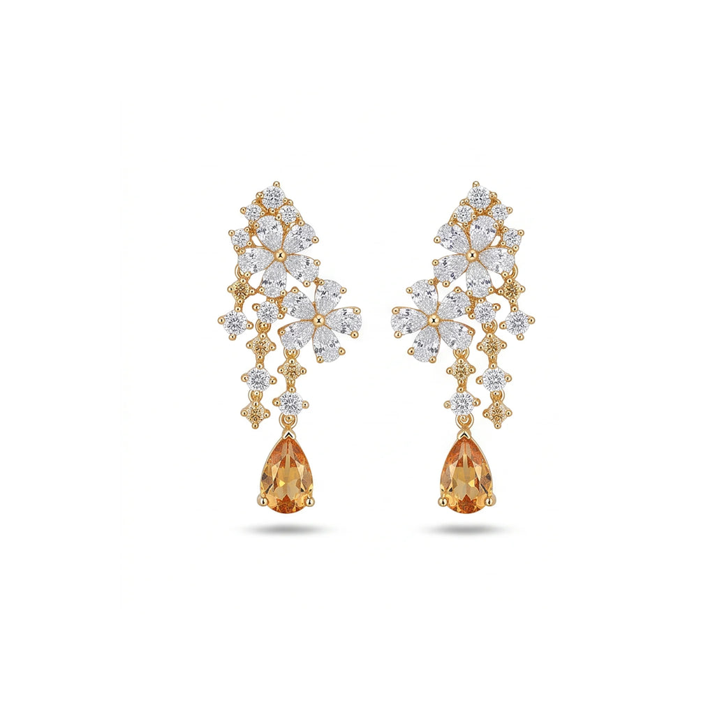 طقم كبير مرصع بأحجار الزركون البيضاء Big set embellished with a row of white zircon stones.