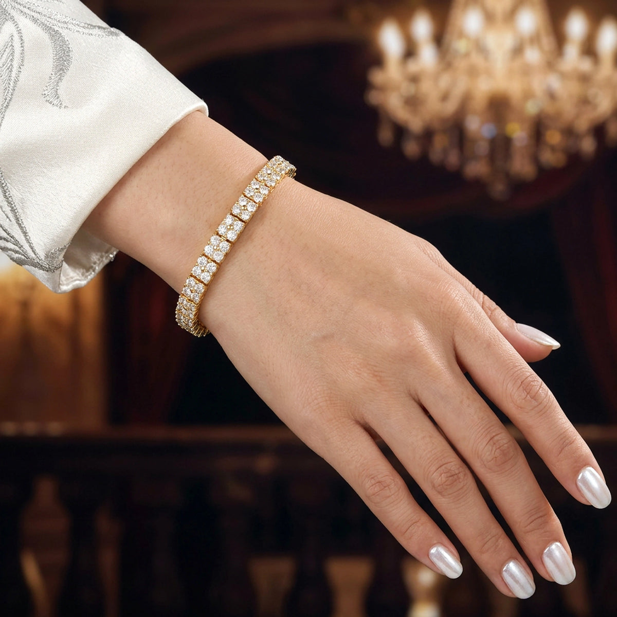 سوار بتصميم "تنس" مزدوج الصفوف Double-Row tennis style bracelet