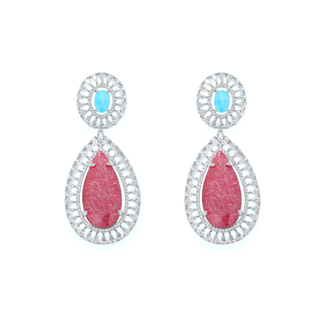 طقم كبير مرصَّع باحجار الزيركون الكيوبِك الملون الفاخر Big set embellished with premium, colorful cubic zirconia stones.